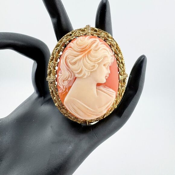 Vintage Cameo Brooch Victorian Elegance Timeless Large Chunky Goth Retro - Picture 6 of 12